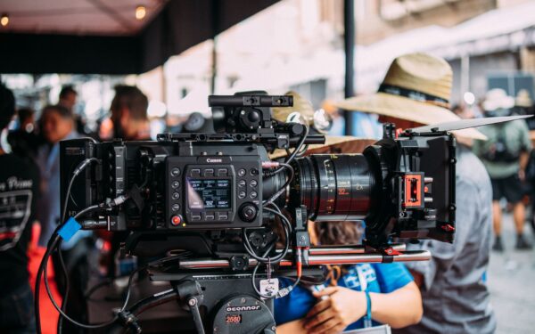 Jak zacząć przygodę z filmami dokumentalnymi i naprawdę się w nie wciągnąć