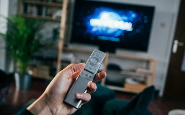 Jak zapanować nad chaosem seriali na VOD i naprawdę oglądać to, na co masz ochotę