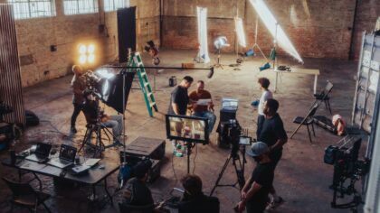 Jak polscy twórcy scenografii zmieniają seriale i filmy, które oglądasz na co dzień